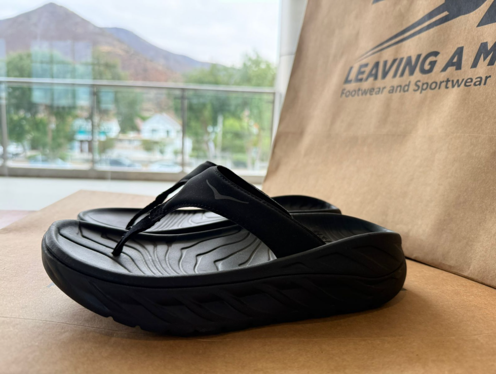 Sandalia HOKA Ora Recovery Flip